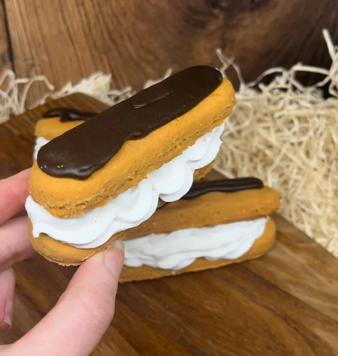 Pawtissery! Natural dog bakery cakes and biscuits